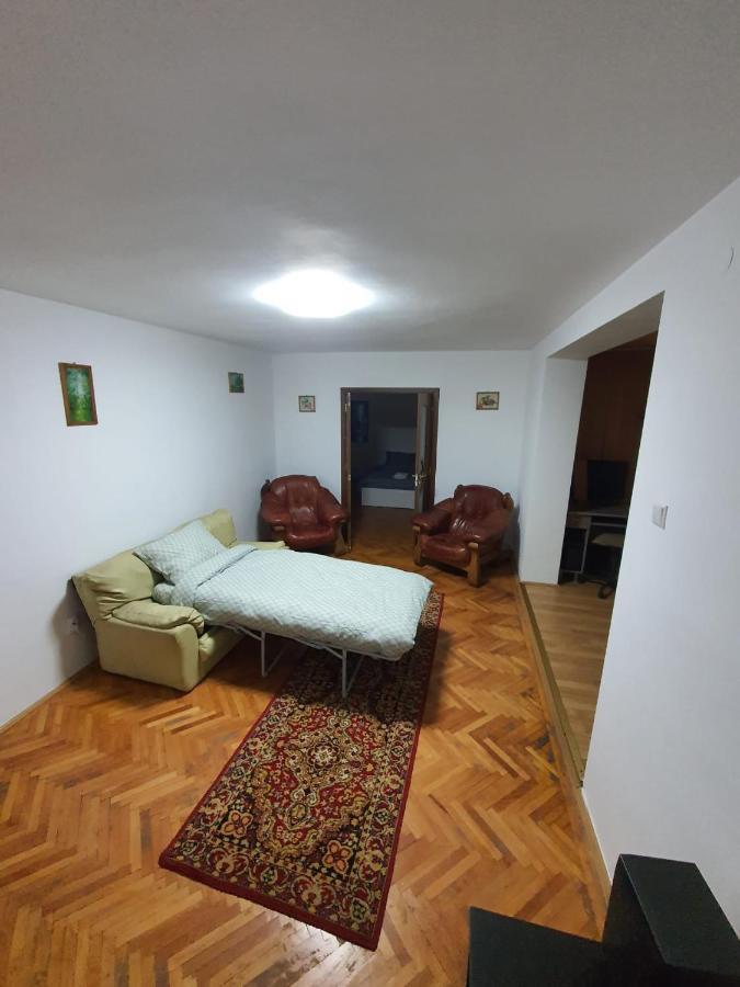 Maria'S Apartments Targu Mures Exterior foto